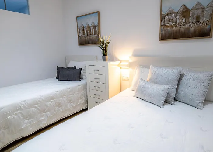 Momentos, Gomez Otel *