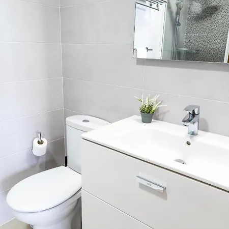 Hotel Momentos, Gomez