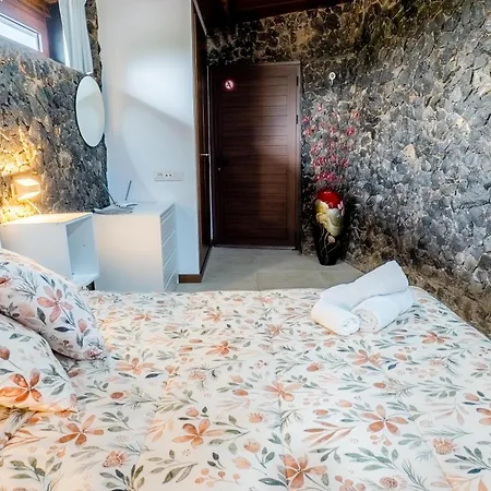 Hotel Momentos, Gomez