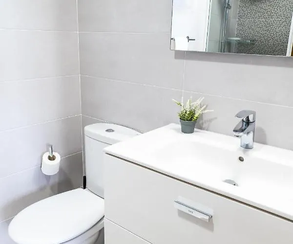 ホテル Momentos, Gomez