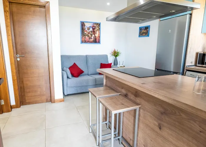 Momentos, Gomez ホテル