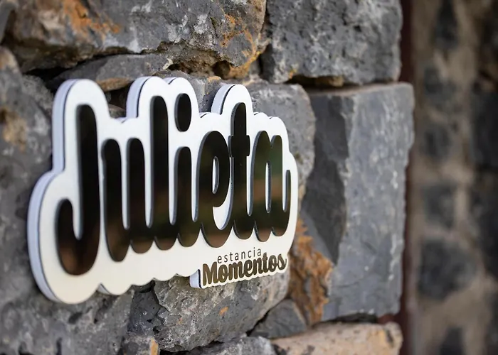 ホテル Momentos, Gomez *